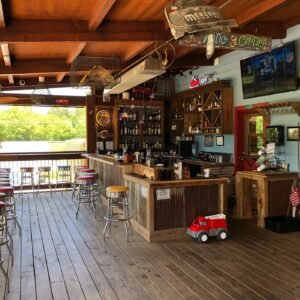 Shuck Me Seafood Restaurant in Hochatown Broken Bow OK